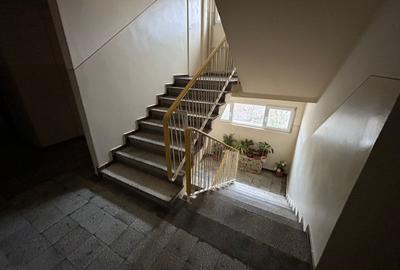 Titan 2 Camere Bloc Reabilitat 15 Min Metrou - 12