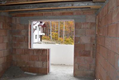 Casă cu 5 camere cu Teren 554 Mp în Piața - 6