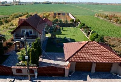 Casa / Vila cu 5 camere de vanzare cu teren 2687mp in Madaras - 2