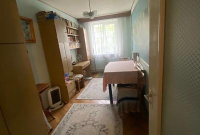Vanzare apartament 3 camere Suceava - 1