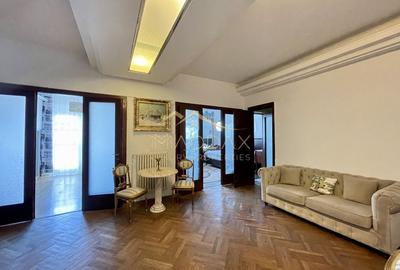 Apartament cu 5 camere semidecomandat, mobilat în Centrul Istoric