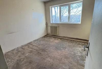 Apartament 2 camere, cf 1 semidec, etaj 4/4, Democratiei - 9