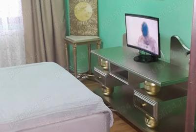 Vand apartament ultracentral, in Gaesti, cu 4 camere decomandate, ( bucatarie, 2 bai si 2 balcoane). - 3