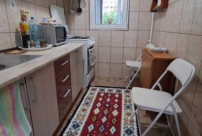 Apartament cu 2 camere decomandat în Titan - 12