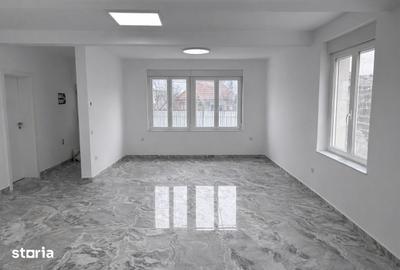 Casă cu 6 camere cu Teren 405 Mp în 6 Vânători - 8