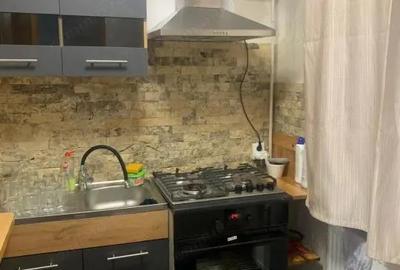 Garsonieră decomandată, mobilată în Rovine