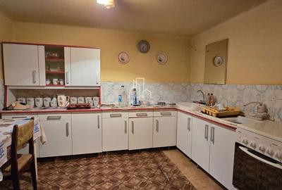 Casă cu 4 camere cu Canalizare în Central - 5