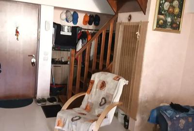 Ofer spre inchiriere o Camera Zona Vitan Mall, sector.3 - 2