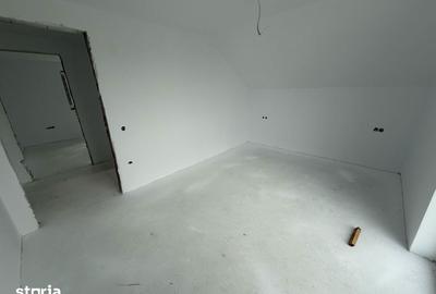 Casă cu 4 camere cu Teren 330 Mp în Ștrand - 8
