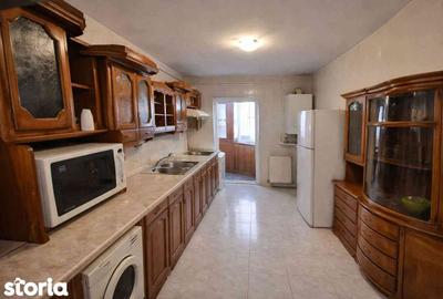 Apartament cu 3 camere decomandat în Nord - 2