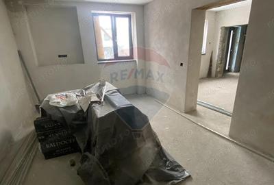 Apartament cu 2 camere semidecomandat în Mediaș - 5