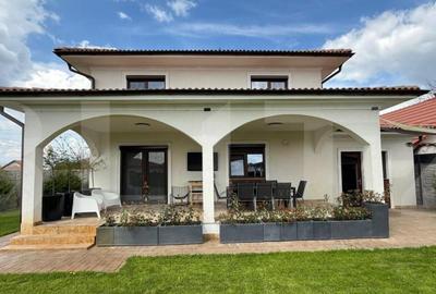 Un col? de rai, cu suflet de ora? Refugiul tau din Di - 12