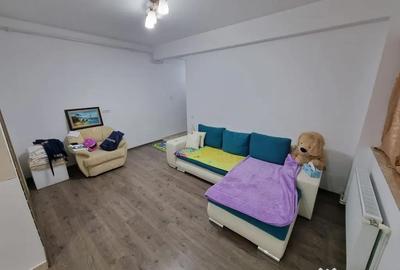 Apartament cu 2 camere semidecomandat, mobilat în Km 5 - 2