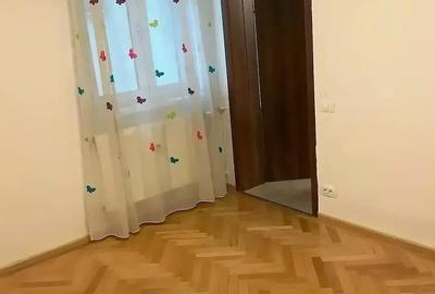 Apartament cu 3 camere semidecomandat în Dristor - 1