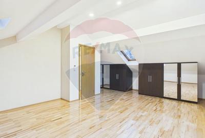 Casă cu 6 camere cu Piscina în Băneasa - 13