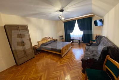 Casă individuală cu 7 camere cu Canalizare în Central - 8