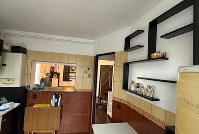 Apartament cu 3 camere decomandat în Berceni - 3