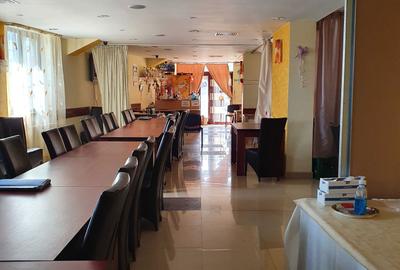 Spațiu comercial, în Central - 3