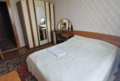 Apartament cu 3 camere decomandat în Rahova - 2