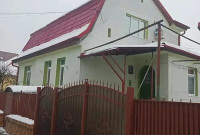 Casă cu 2 camere cu Teren 578 Mp în Central - 2
