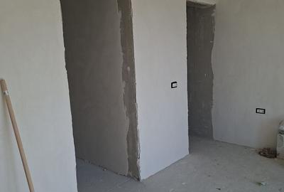 Casă cu 3 camere în Central