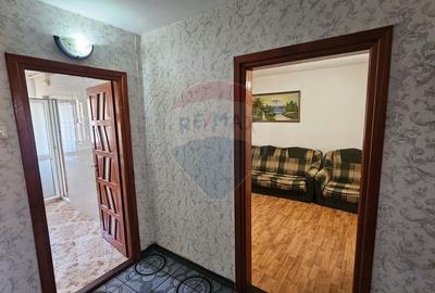 Apartament 3 camere de vanzare - Zona 1 Decembrie, Piatra Neamt - 9