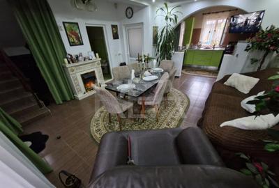 Casa cu 5 camere la 1 kilometru de gradini?a Col? de rai Casa cu 5 camere la 1 kilometru de gradini?a Col? de rai - 2