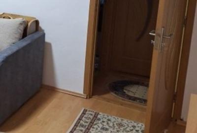 Apartament cu 2 camere semidecomandat în Tractorul - 9