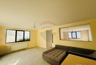 Casă cu 7 camere cu Teren 1000 Mp în Saca - 13