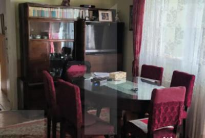 Apartament cu 3 camere semidecomandat în Circumvalațiunii