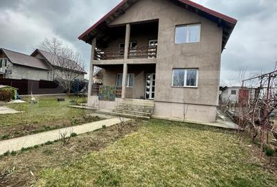 Casă cu 5 camere cu Teren 680 Mp în Ciurea