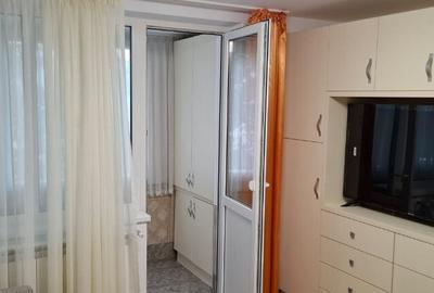 Inchiriez apartament 2 camere - 5