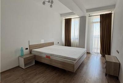 Apartament cu 4 camere decomandat, mobilat în Tractorul - 3