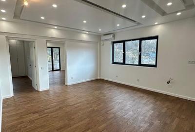 Apartament cu 3 camere în Central - 3