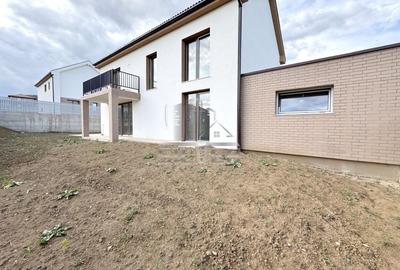 Casa alipita prin garaj/Teren 417 mp/CF. - 2