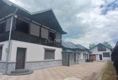 Casă cu 8 camere cu Teren 653 Mp în Central - 5