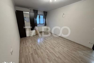 Casă cu 4 camere cu Canalizare în Central - 6