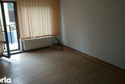 Casă cu 4 camere cu Teren 100 Mp în Central - 6