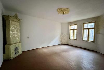 Casă individuală cu 35 camere cu Canalizare în Centrul Civic - 4