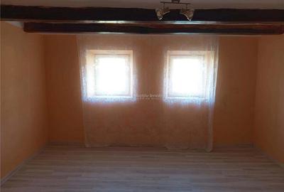 Ciclova, Casa 3 Incaperi, Zona Muntoasa, Schimb cu Gars. in ORAVITA - 12