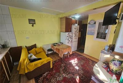 Casuta 3 camere placa peste etaj zona Margeanului - 11