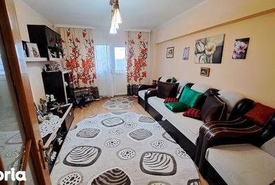 Apartament cu 3 camere decomandat în Chercea - 2