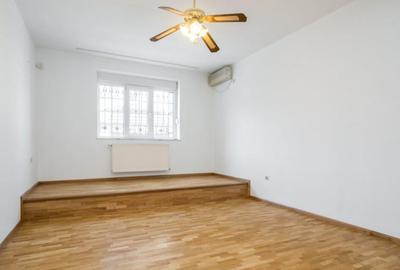 Casă cu 7 camere cu Teren 280 Mp în 1 Mai - 15