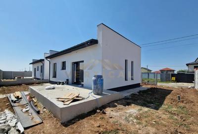 Casă cu 3 camere cu Canalizare în Berceni - 7