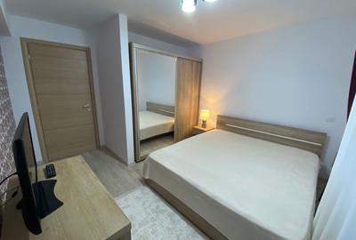 Apartament cu 2 camere decomandat în Tractorul - 2