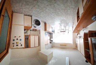 Apartament cu 3 camere semidecomandat în Faleza Nord - 2