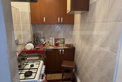 Apartament cu 2 camere semidecomandat în Rovinari - 1