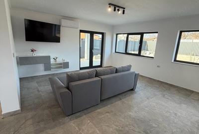 Casă cu Teren 475 Mp în Bârnova