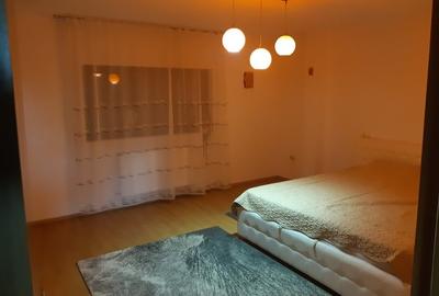 Casă cu 3 camere cu Teren 100 Mp în Central - 2