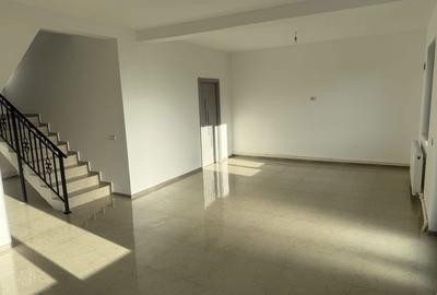 Casă cu 3 camere în Lumina - 6